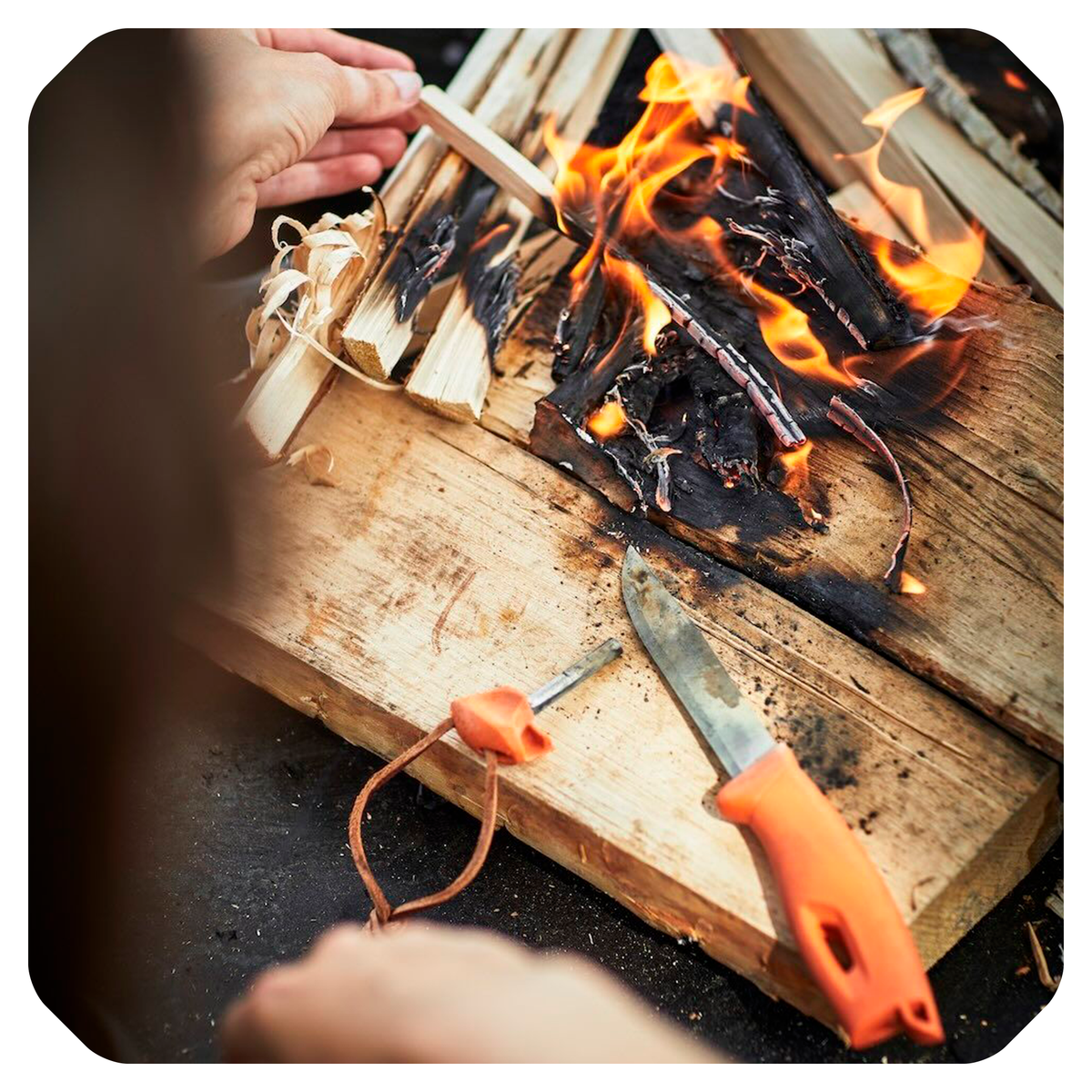 Cuchillo Swedish FireKnife Bio - Biopolímero (Verde)