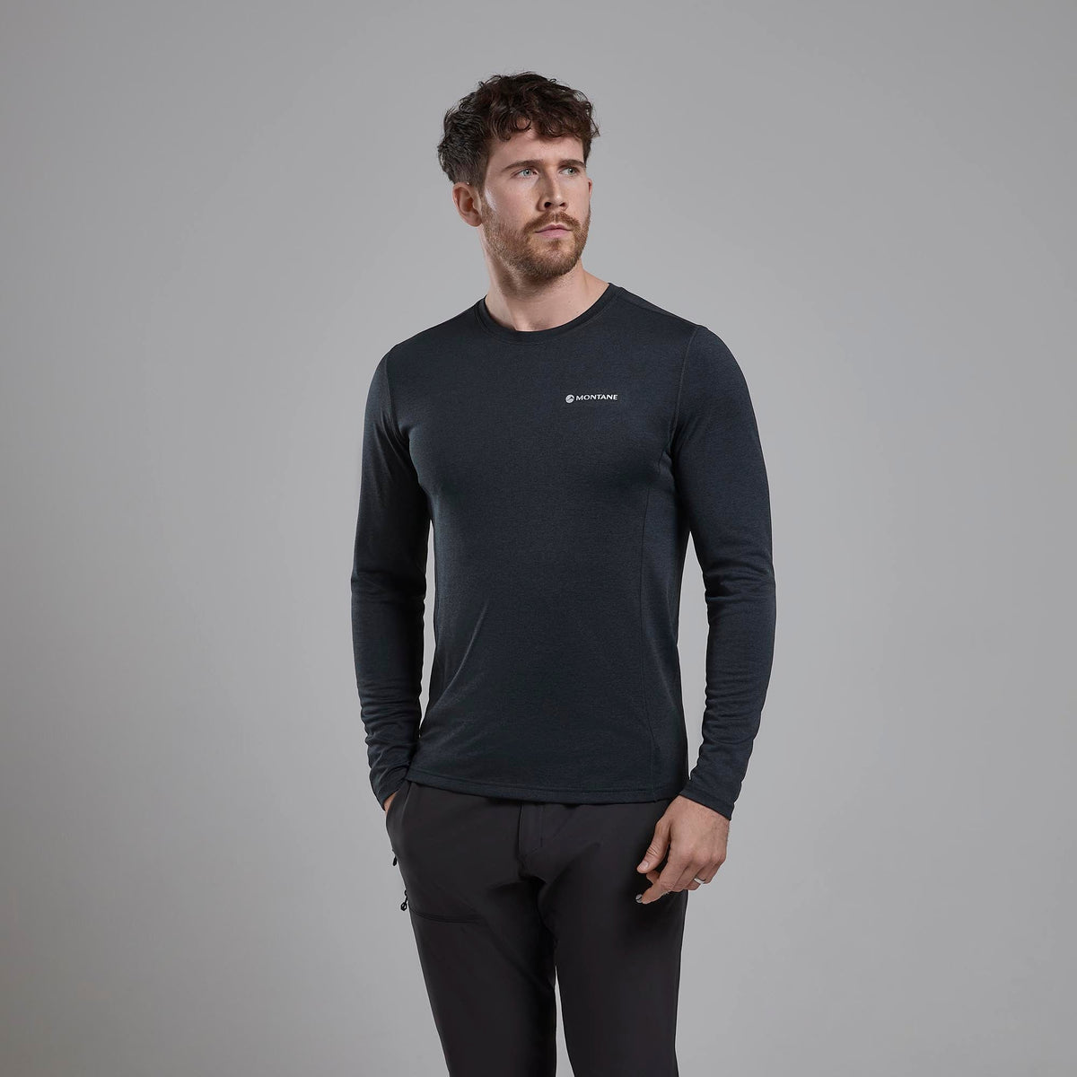 Montane Dart Long Sleeve Black para hombre, vista de uso frontal