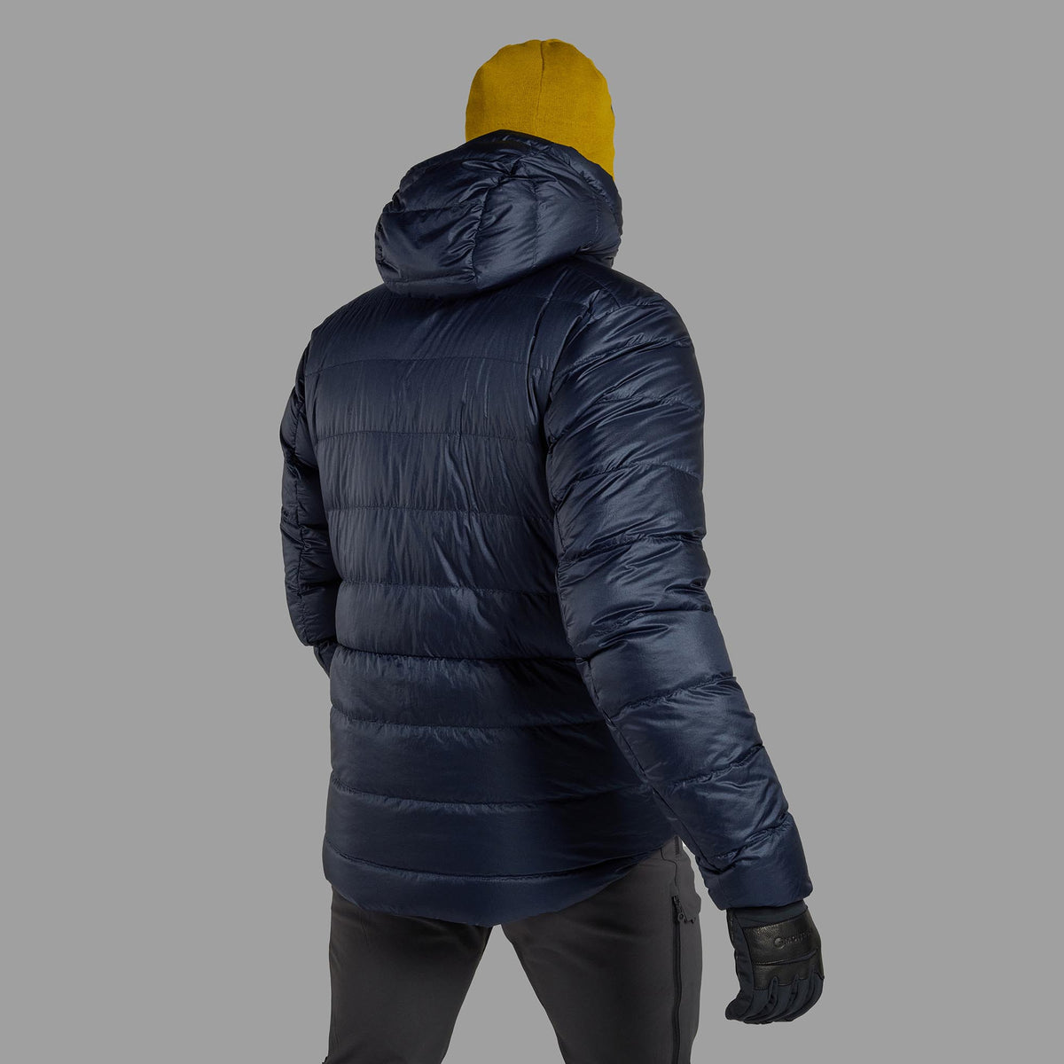 Chaqueta Kamen Eclipse Blue para hombre en uso, vista posterior