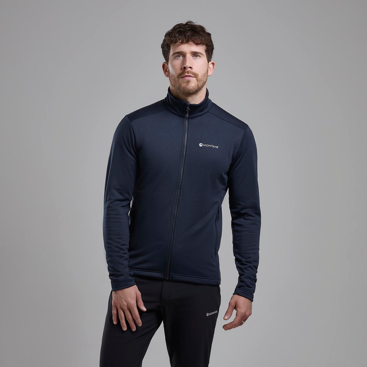 Protium Fleece Jacket para hombre Eclipse Blue, vista en uso