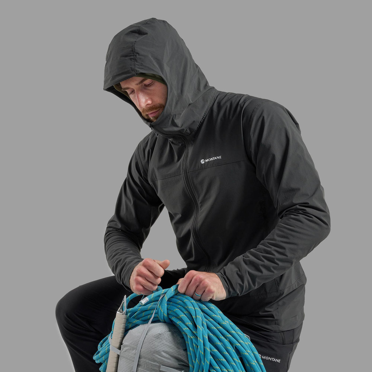 Tenacity Nano Hooded Softshell Jacket para hombre en Midnight Grey, vista alternativa 4