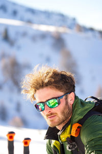SINNER Whitepass II (Negro Brillante) — Gafas de sol para esquí con lente SINTRAST® Snow Cat. 3
